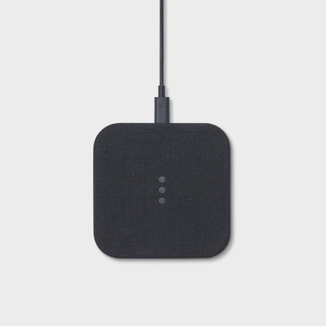 CATCH:1 Essentials Wireless Charger by Courant